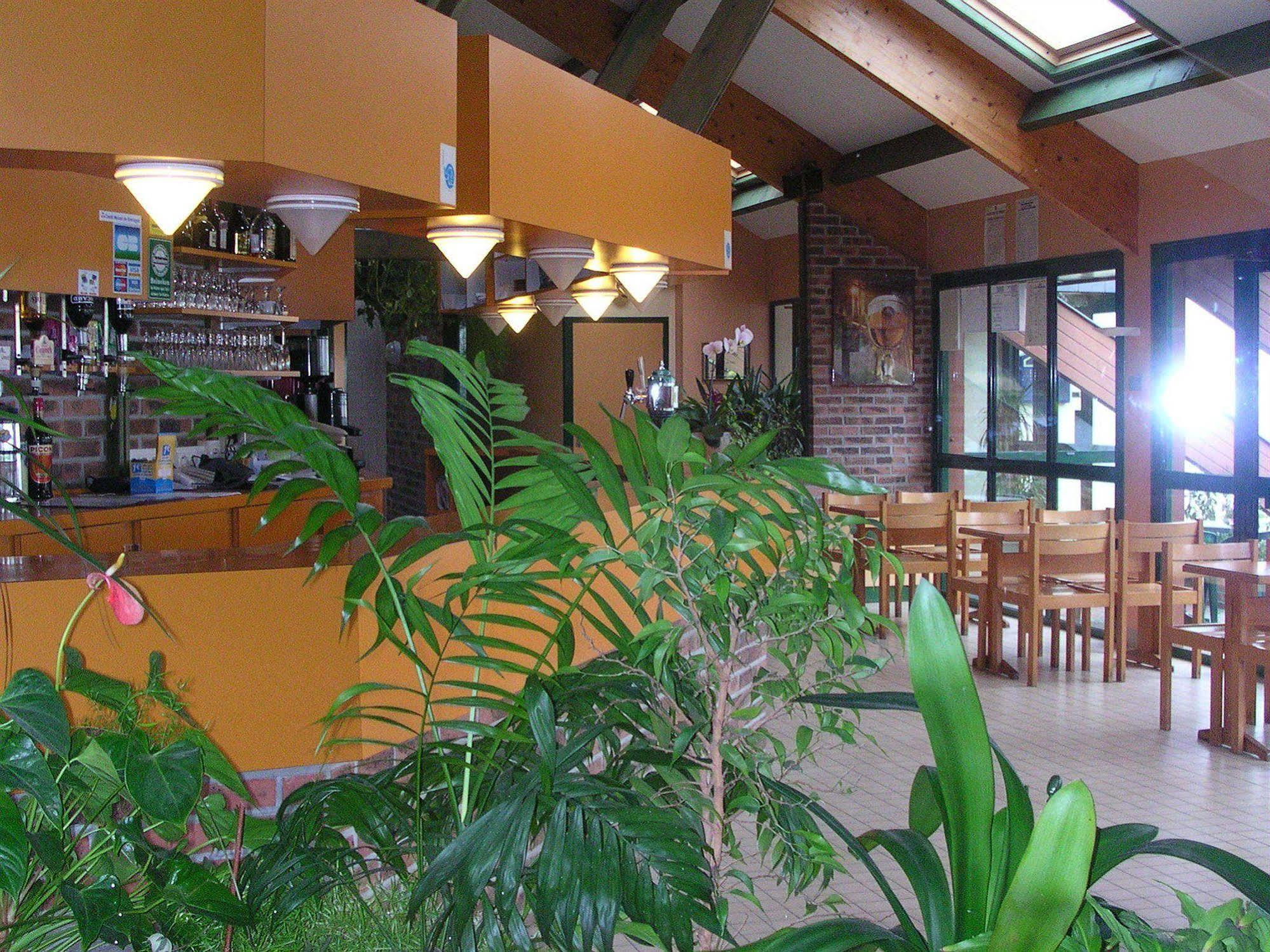 Hotel Le Bretagne Louvigne-de-Bais Exterior photo